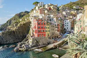 Spezia: View over the town and harbour with its colourful