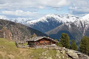 Parco: View over the Ulten valley (Ultental) with