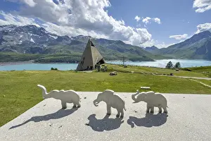 Crossing: View from viewing platform to Mont-Cenis Pyramid Museum with stylised pyramid Museum in memory of Egypt campaigns of