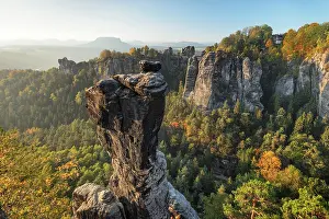 Bastei: View over the Wehlnadel to the Bastei bridge, Llilienstein