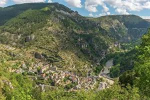Gorges: The village of Sainte-Enimie in the Gorges du Tarn