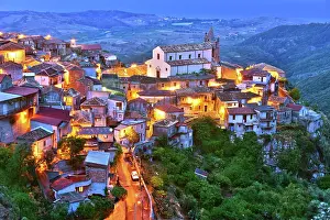 Lightning: The village of Staiti in the Province of Reggio