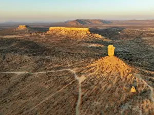 Track: The Vingerklip (rock finger) and the Ugab Valley Terraces are surrounded by thornbush and mopane (Colophospermum mopane)