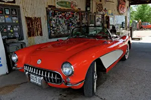 Auto: Vintage Chevrolet Corvette 1957 Route 66, Hackberry