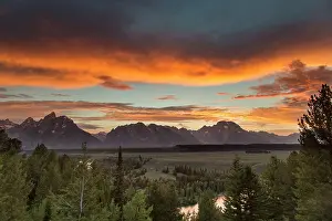 Tetons: Vivid sunset clouds over the Snake River