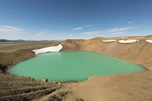 270321: The volcanic lake Viti at the Icelandic central
