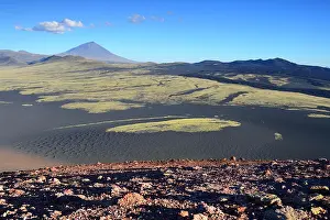 Mendoza: Volcanic lunar landscape, Payun volcano in the background