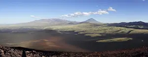 Mendoza: Volcanic lunar landscape, Payun volcano in the background