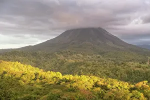 Howse: Volcano Arenal in clouds, Arenal Volcano National