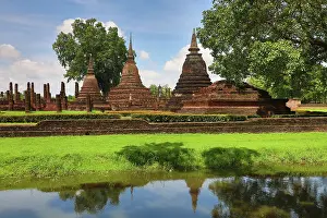 Royal: Wat Mahathat Temple, Royal Sanctuary, Sukhothai, Thailand