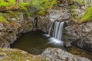 Steffen & Alexandra Sailer: Waterfall in forest - little canyon with waterfall