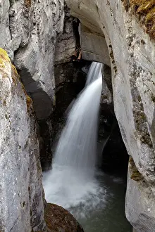 Slot: Waterfall, Maligne Canyon, Jasper National