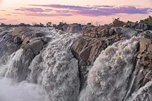 Erode: Waterfall on the Orange River in the Augrabies Falls