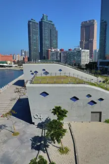 050320: Waterfront and pier in Kaohsiung Harbour, Kaohsiung