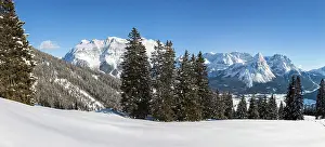 Skiing: Wetterstein mountain chain with Mt. Zugspitze