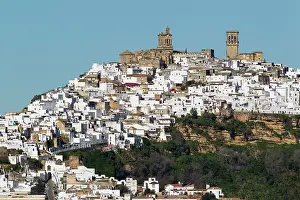 Frontera: The White Town of Arcos de la Frontera - on a limestone rock