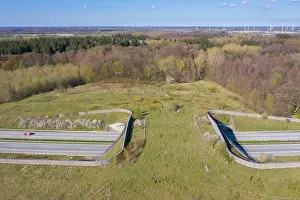 Spanning: Wildlife crossing + animal bridge spanning a highway