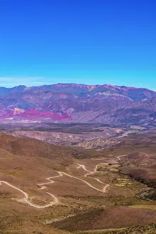 Winding: Winding road to the Cerro de 14 colores, Mountai
