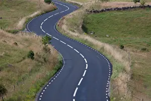 Hillside: Winding road in Havaeng - Sweden