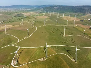 Gravel: Windmills on a wind farm near Zahara de los Atunes