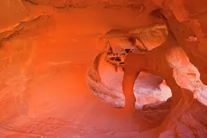 Alcove: Windstone - erosion sculpted arch inside a cave-like