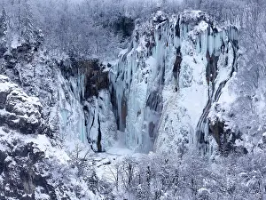 Dalmatia: Winter landscape, waterfall, icicle, Rauracke, national