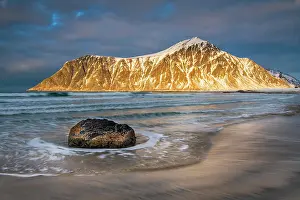 Flakstady: Winter Scandinavian landscape, sea, mountains, snow