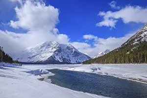 Alberta: Winter scene at the Upper Kananaskis Lake reservoir in the Rocky Mountains of southern Alberta