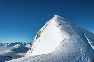 Reutte: Winter summit ridge of the Schneidspitze, in the