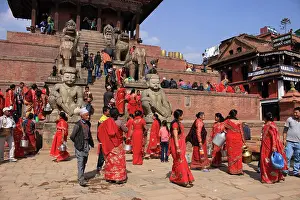 Pagodas: Women at Nyatapola Temple
