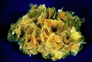 Triclinic: Wulfenite