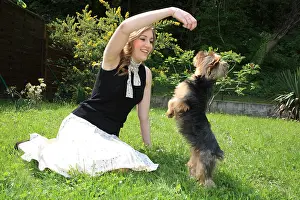 Trainings: Yorkshire playing with his mistress France