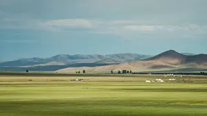 Tent: Yurts in the Mongolian steppe, Tsaritsyn Ereg -