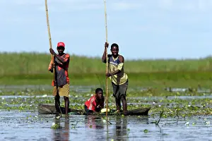 Bangweuleu: Zambia - fishermen in the Bangweuleu marshes