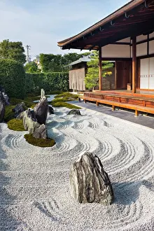 110917: Zen garden of the Zuihou-in temple belonging to