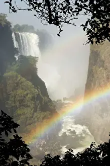 Zamiba: Zimbabwe - View of the Zambezi River and the Victoria